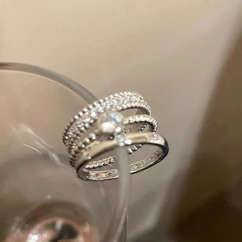 Fashion Contracted Design Women's Ring with Brilliant White Cubic Zirconia Wedding Party Daily Wearable Statement Jewelry Gifts
