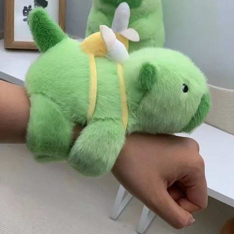 Pulseira de pelúcia Capybara