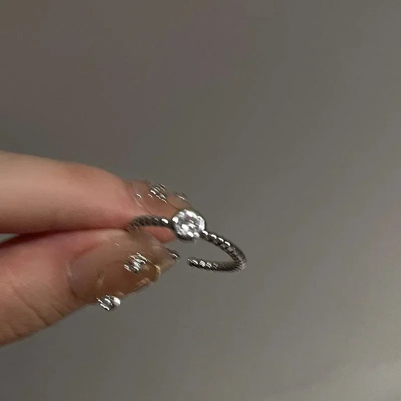 Fashion Contracted Design Women's Ring with Brilliant White Cubic Zirconia Wedding Party Daily Wearable Statement Jewelry Gifts