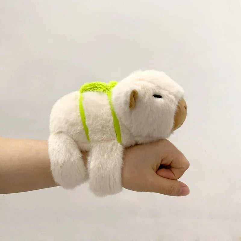 Pulseira de pelúcia Capybara